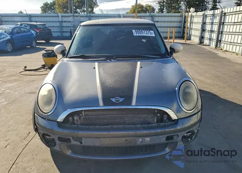 2010 Mini Cooper z USA, uszkodzony, nr VIN WMWMF3C53ATZ65988